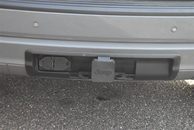 used 2022 Jeep Grand Cherokee car, priced at $30,995