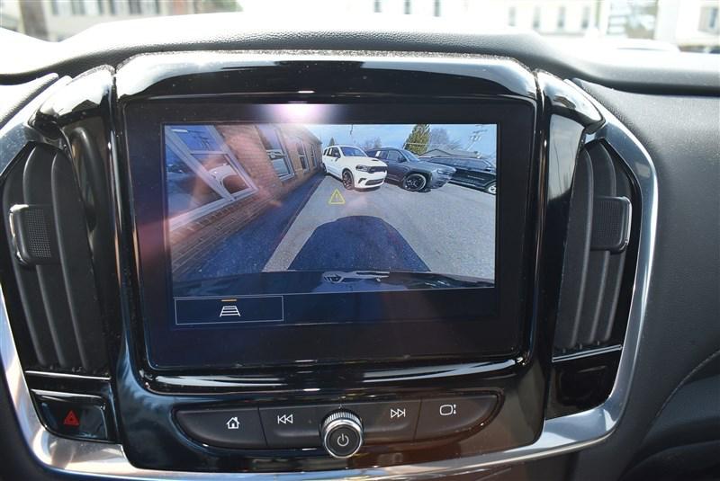 used 2022 Chevrolet Traverse car, priced at $31,995