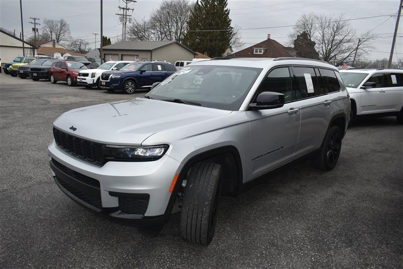 used 2023 Jeep Grand Cherokee L car, priced at $30,595