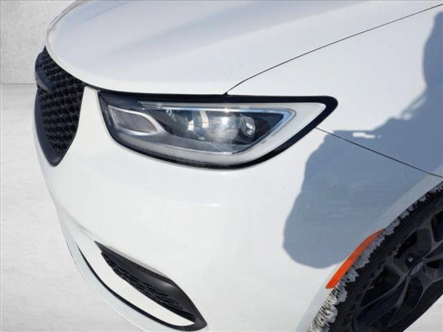 used 2025 Chrysler Pacifica car, priced at $33,900