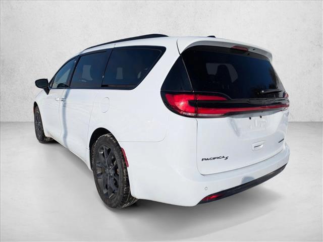 used 2025 Chrysler Pacifica car, priced at $33,900
