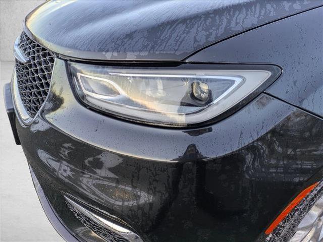 used 2022 Chrysler Pacifica car, priced at $21,553