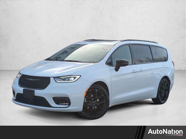 used 2025 Chrysler Pacifica car, priced at $33,931