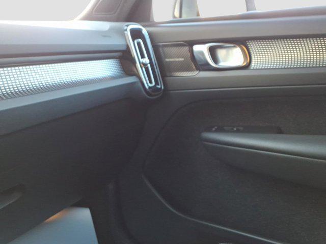 used 2019 Volvo XC40 car, priced at $15,500