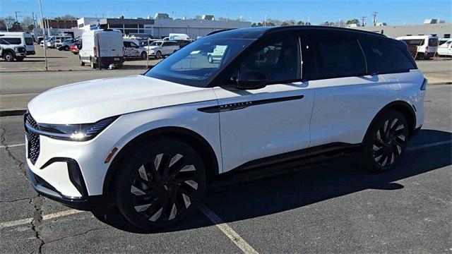 used 2025 Lincoln Nautilus car, priced at $57,888