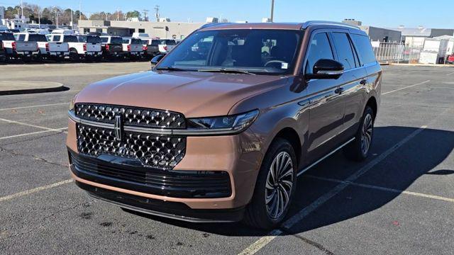 new 2025 Lincoln Navigator car, priced at $110,499