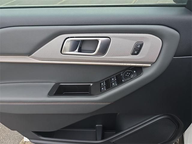 new 2025 Ford Explorer car, priced at $34,995
