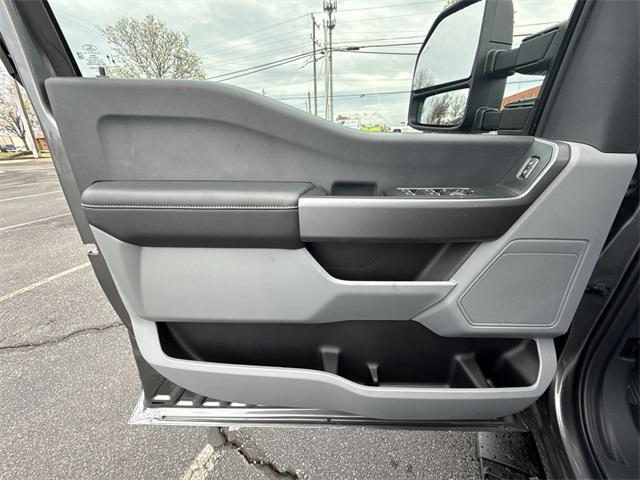 new 2025 Ford F-250 car, priced at $63,888
