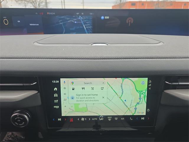 new 2026 Lincoln Navigator car, priced at $106,590