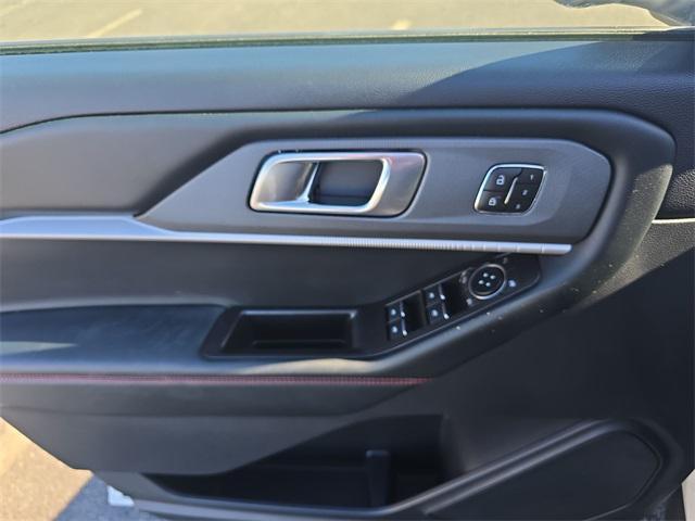 new 2025 Ford Explorer car, priced at $48,395