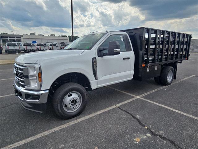 new 2025 Ford F-350 car, priced at $64,588