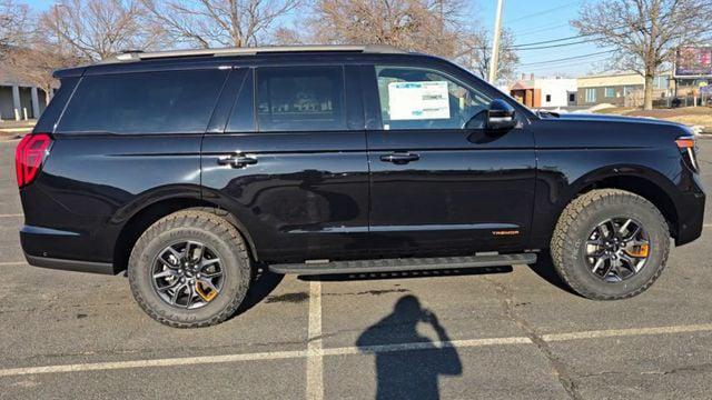 new 2025 Ford Expedition car, priced at $77,684