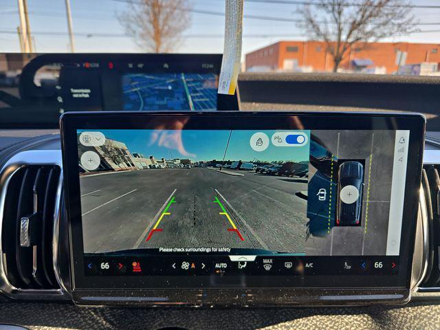 new 2025 Ford Expedition car, priced at $78,999