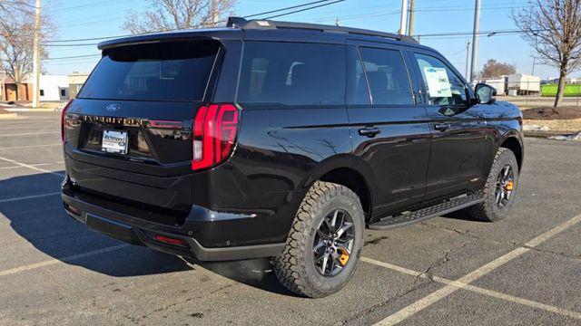 new 2025 Ford Expedition car, priced at $78,999