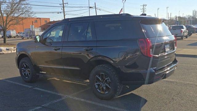 new 2025 Ford Expedition car, priced at $78,999