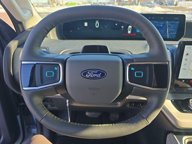 new 2025 Ford Expedition car, priced at $70,999