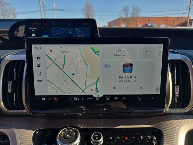 new 2025 Ford Expedition car, priced at $70,999