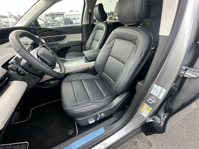 used 2025 Lincoln Nautilus car, priced at $49,888