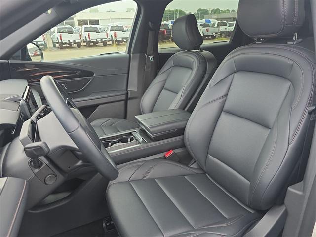 used 2025 Lincoln Nautilus car, priced at $45,888