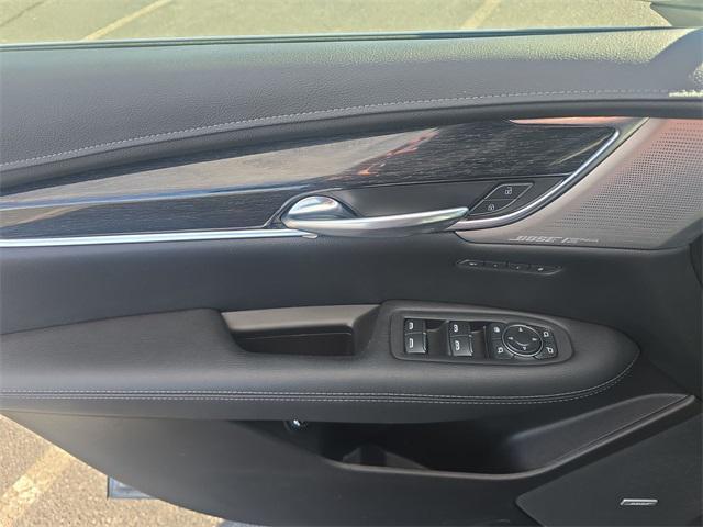 used 2021 Cadillac XT5 car, priced at $30,988