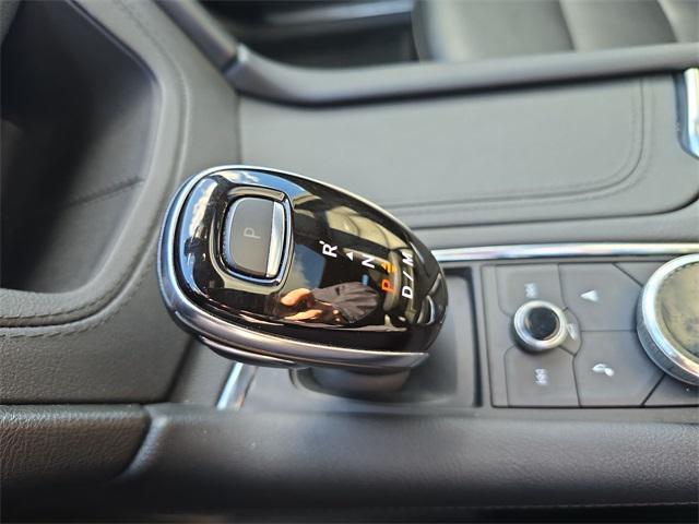 used 2021 Cadillac XT5 car, priced at $30,988