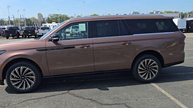 new 2026 Lincoln Navigator car, priced at $127,420