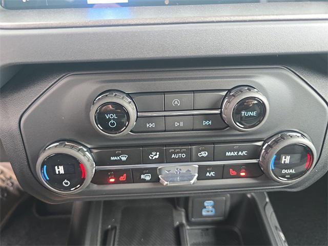 new 2025 Ford Bronco car, priced at $43,495