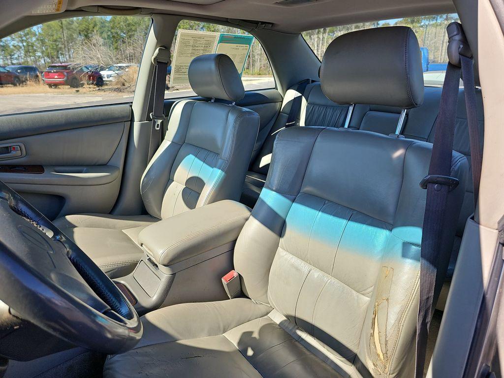 used 1998 Lexus ES 300 car, priced at $2,800