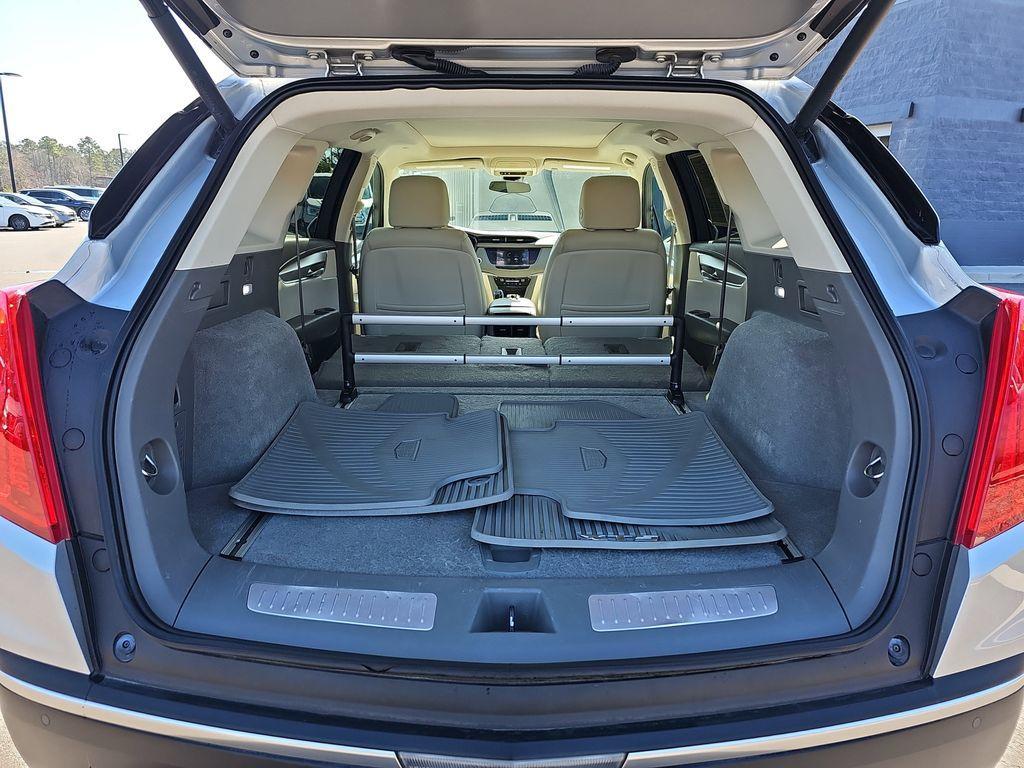 used 2017 Cadillac XT5 car, priced at $10,500