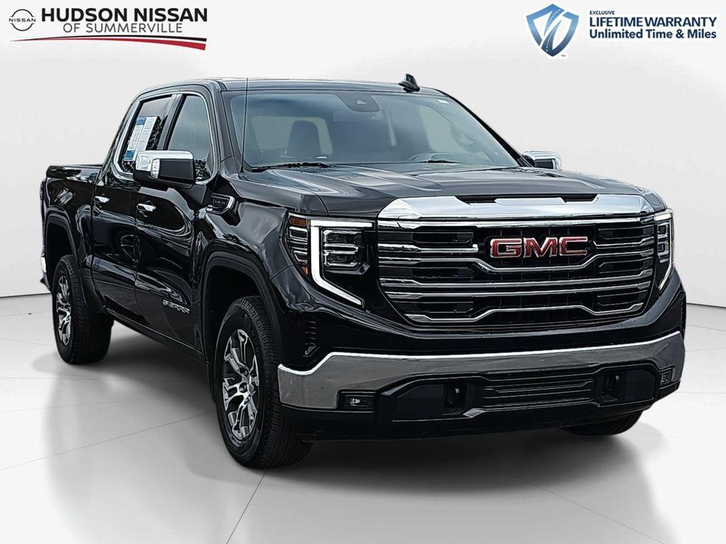 used 2025 GMC Sierra 1500 car, priced at $39,100