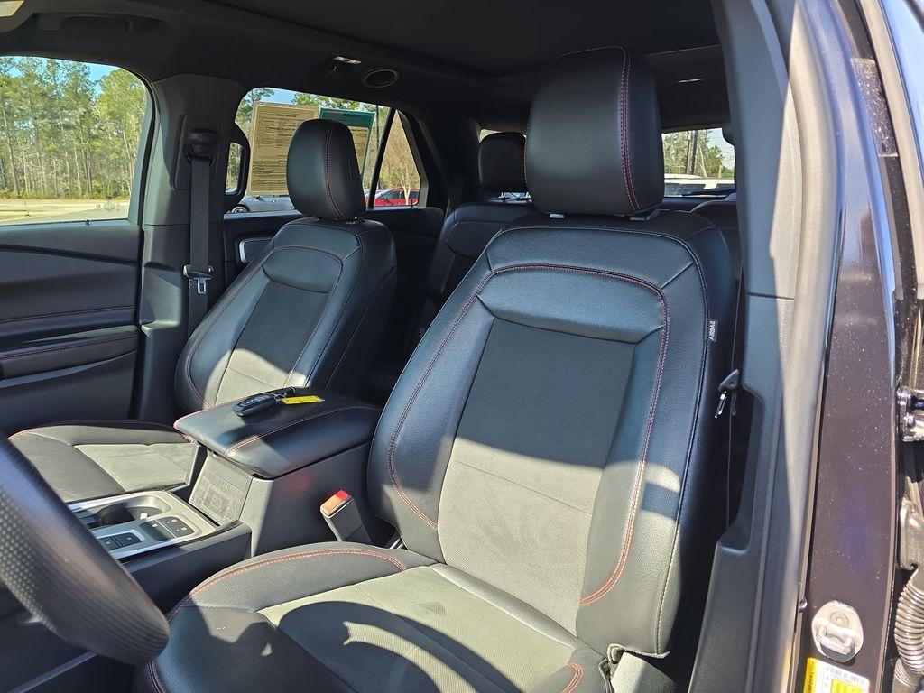 used 2022 Ford Explorer car, priced at $27,700