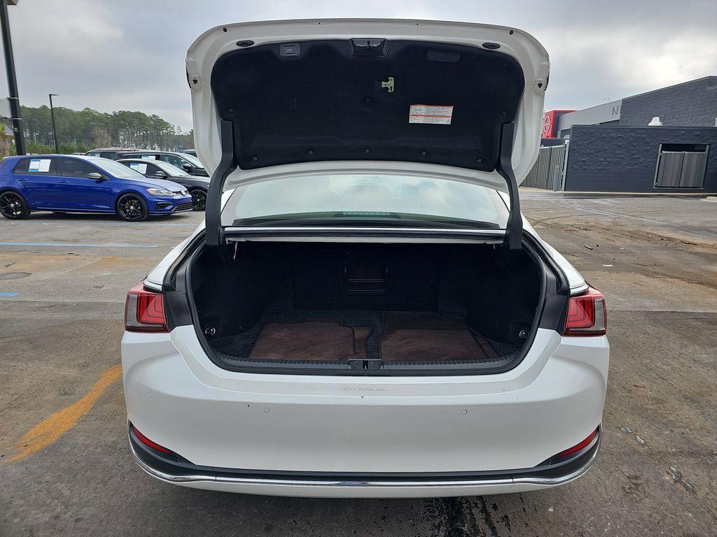 used 2020 Lexus ES 300h car, priced at $18,900