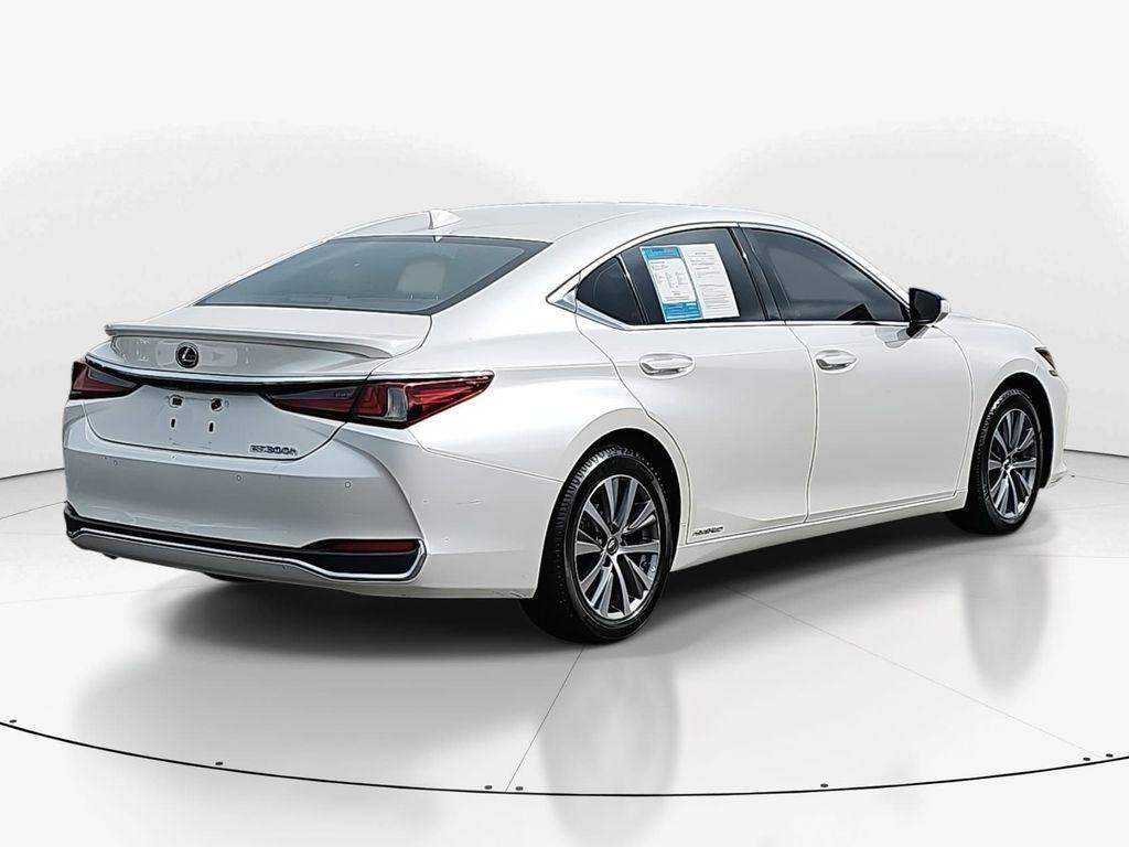used 2020 Lexus ES 300h car, priced at $18,900
