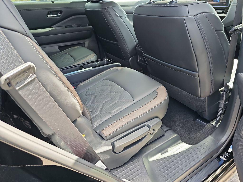 new 2026 Nissan Pathfinder car, priced at $45,056