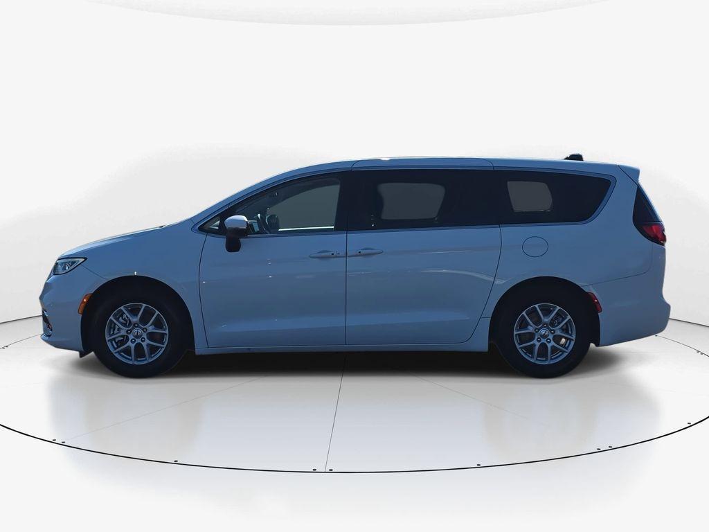 used 2023 Chrysler Pacifica car, priced at $22,900