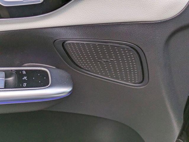 new 2025 Mercedes-Benz GLC 300 car, priced at $67,645