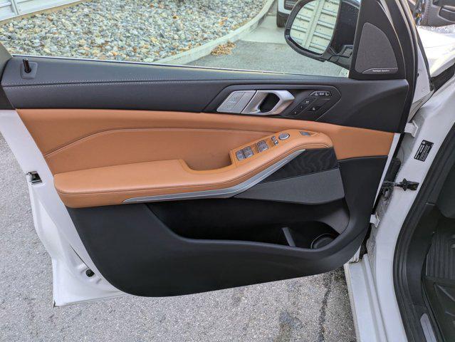 used 2021 BMW X7 car, priced at $27,820