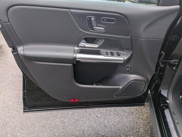 new 2025 Mercedes-Benz GLA 250 car, priced at $48,875