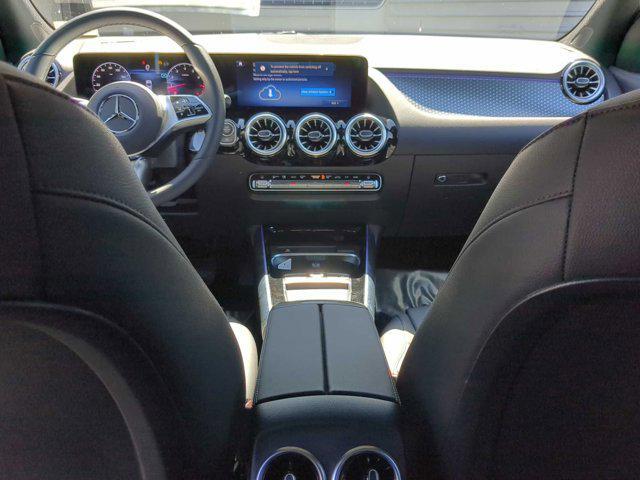 new 2025 Mercedes-Benz GLA 250 car, priced at $49,625