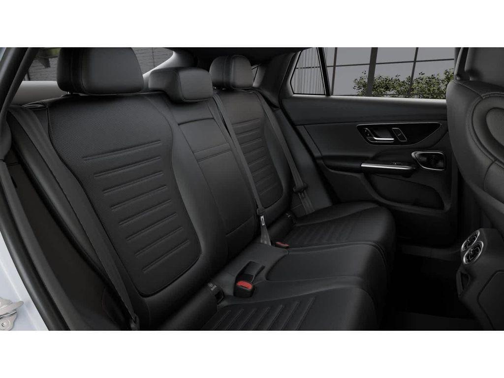 Mercedes-Benz GLC view 5