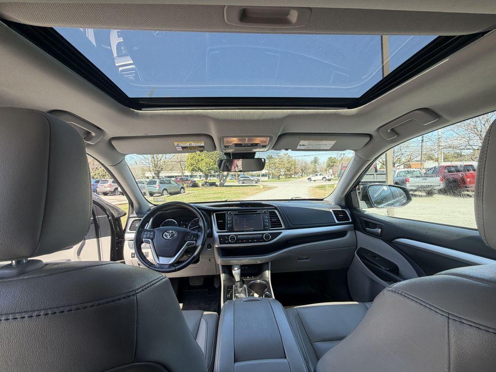 used 2018 Toyota Highlander car, priced at $17,995