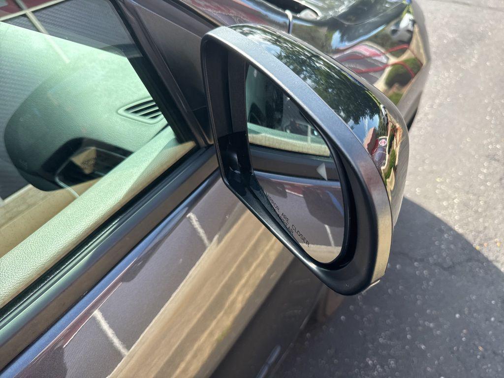 used 2023 Jeep Cherokee car, priced at $21,997