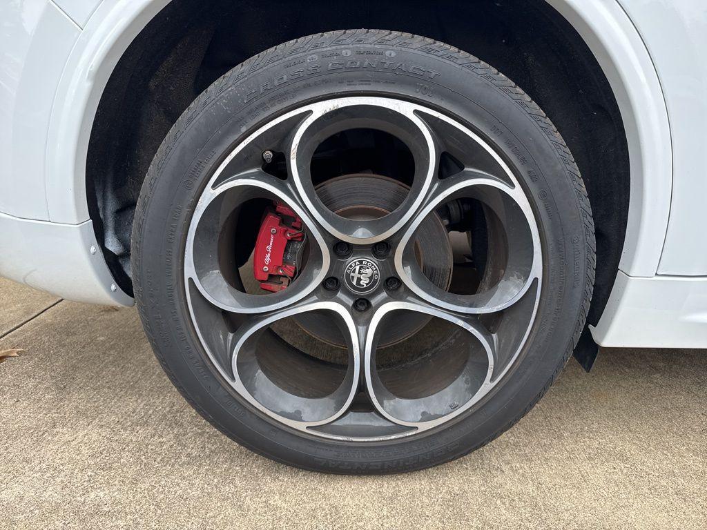 used 2022 Alfa Romeo Stelvio car, priced at $26,157