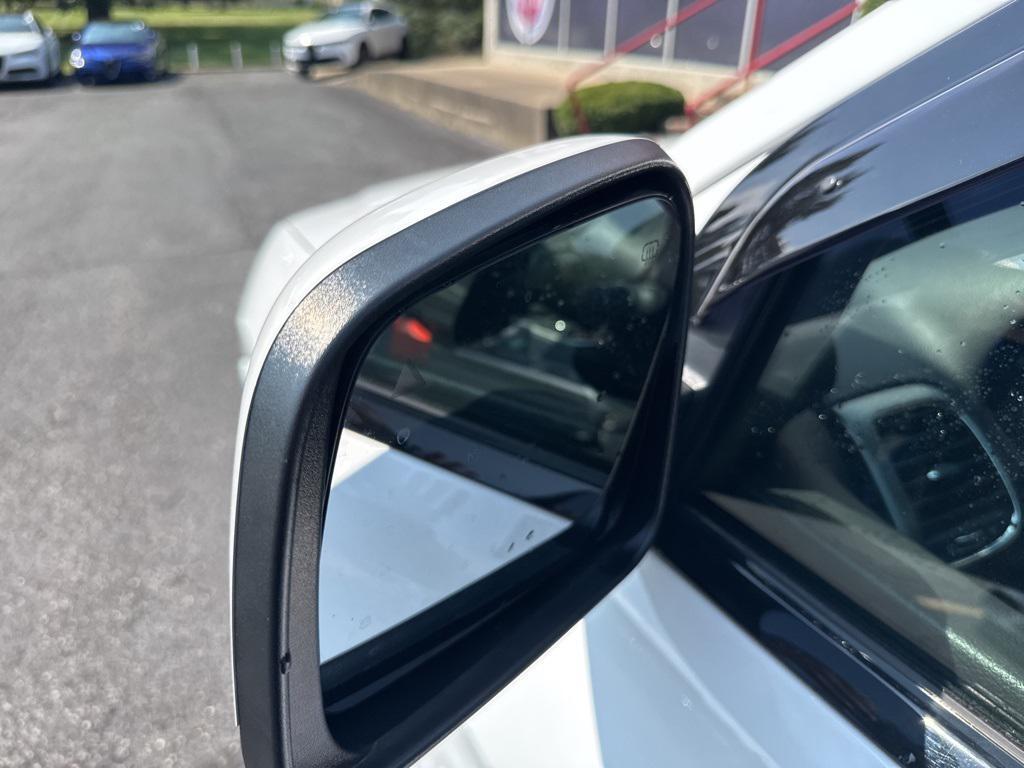 used 2020 Jeep Grand Cherokee car, priced at $22,419