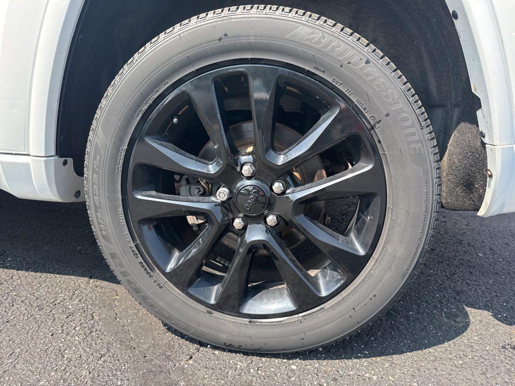 used 2020 Jeep Grand Cherokee car, priced at $20,999