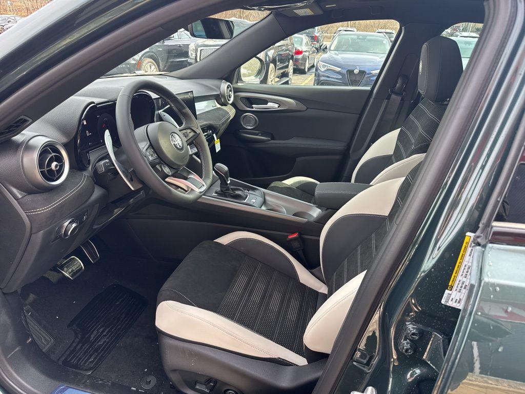 new 2026 Alfa Romeo Tonale car