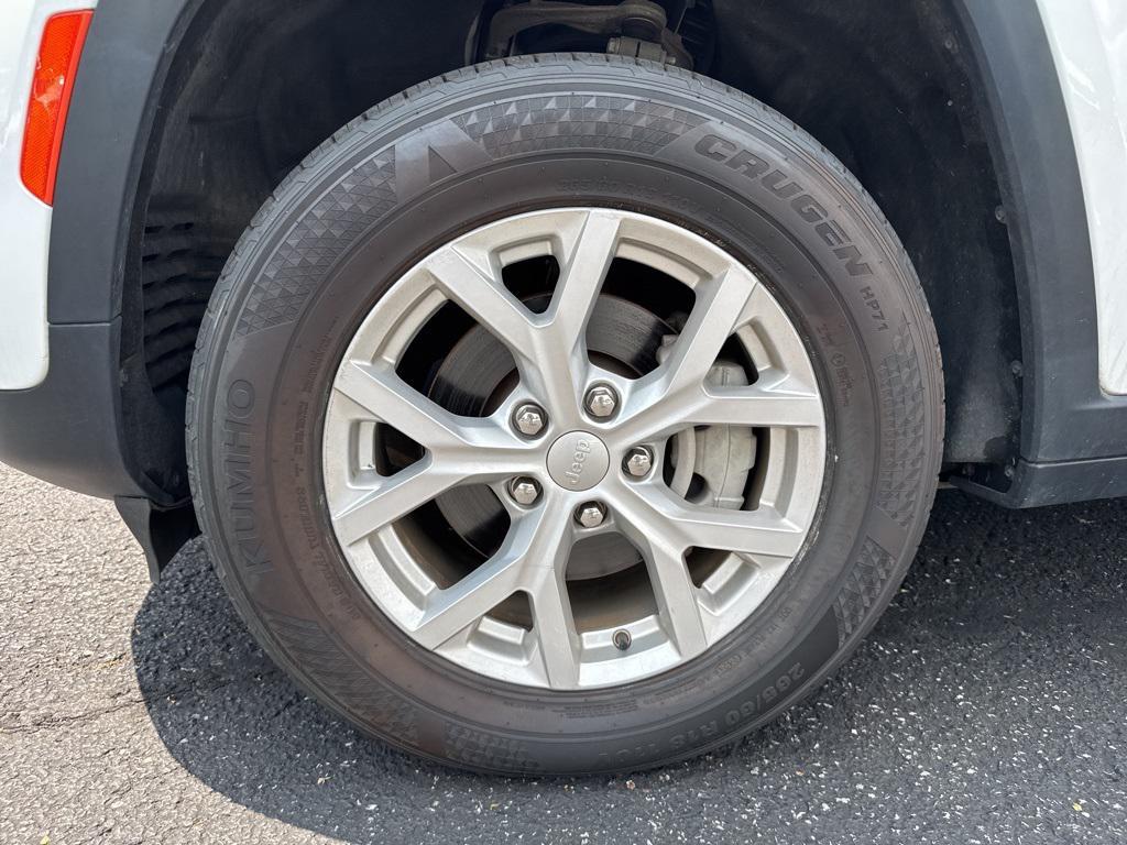 used 2023 Jeep Grand Cherokee car, priced at $27,574