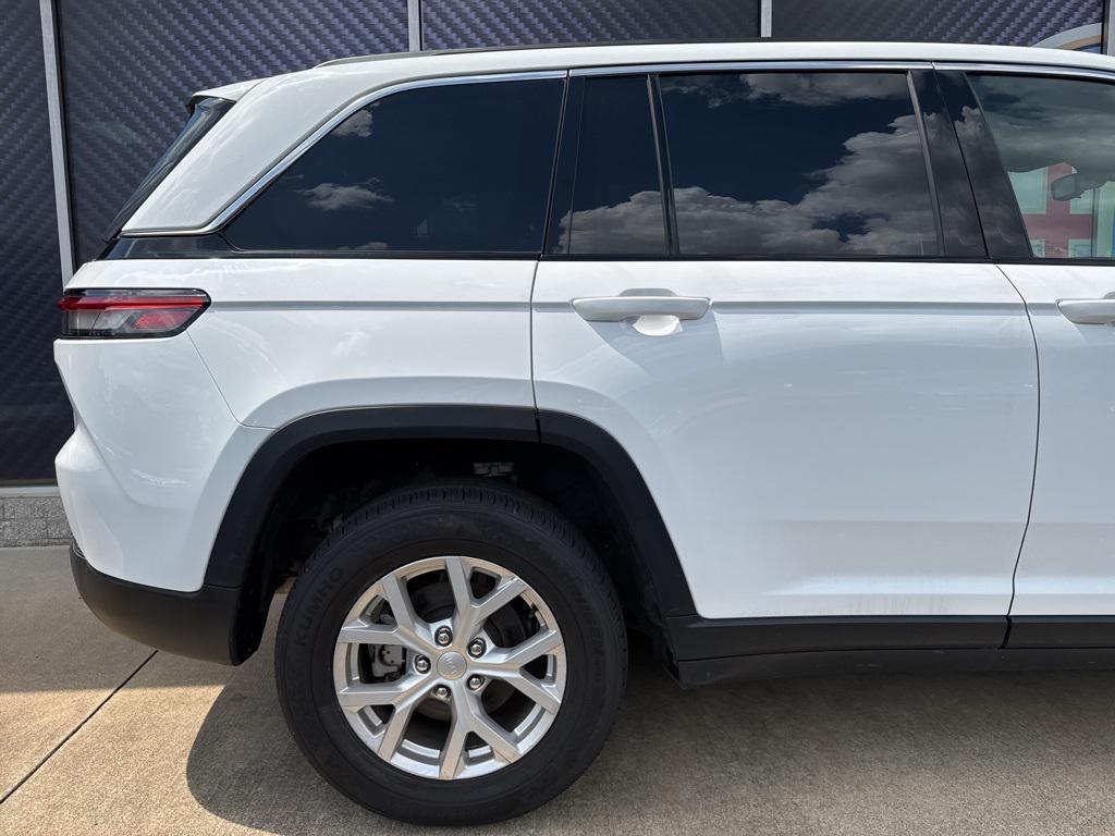 used 2023 Jeep Grand Cherokee car, priced at $27,574