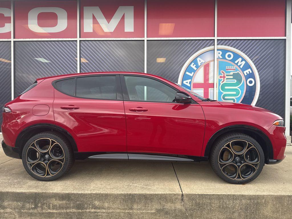 new 2025 Alfa Romeo Tonale car, priced at $44,000