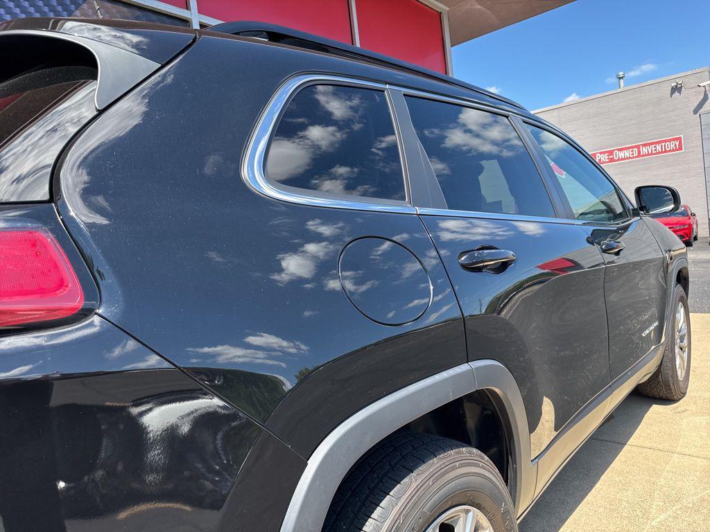 used 2022 Jeep Cherokee car, priced at $22,217